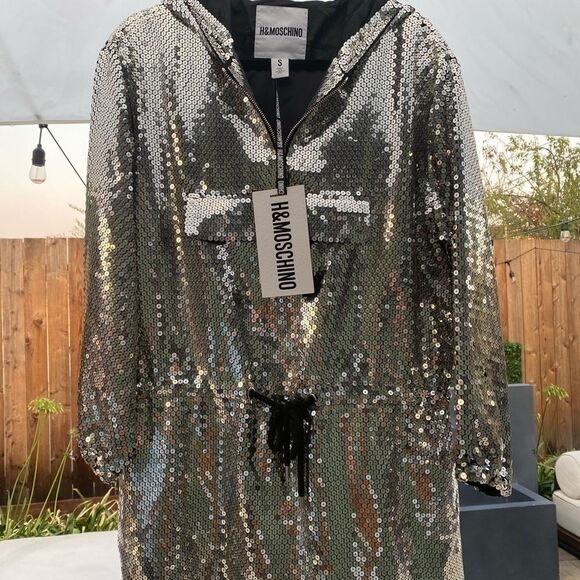 Limited-Edition Jeremy Scott Moschino X H&M Silver Sequin Hoodie Mini Dress NWT - Picture 5 of 9